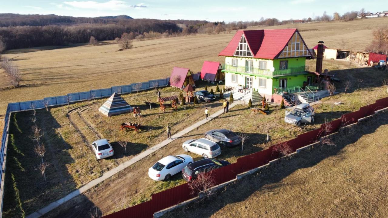 La Capra Vecinului Villa Oglinzi Exteriör bild