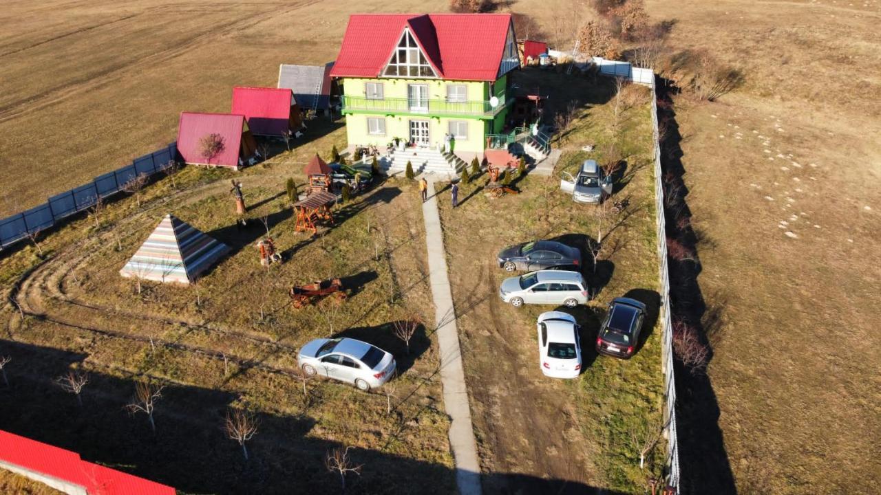 La Capra Vecinului Villa Oglinzi Exteriör bild